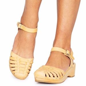 Swedish Hasbeens Snake Debutant Clogs